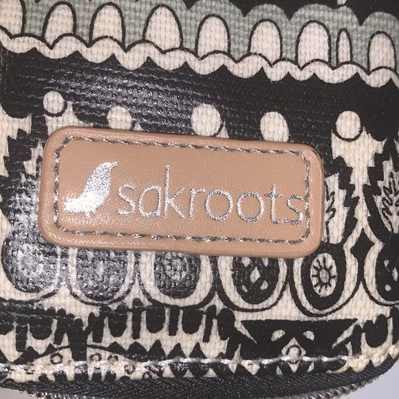 Sakroots crossbody/wallet/phone holder/wristlet - Picture 9 of 11
